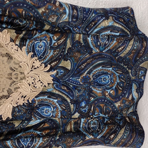 Victoria's Secret Blue Paisley Pattern Tan Lace Trim Adjustable Strap Cami Top - Picture 4 of 12